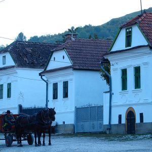 Rimetea---old-traditional-houses-2